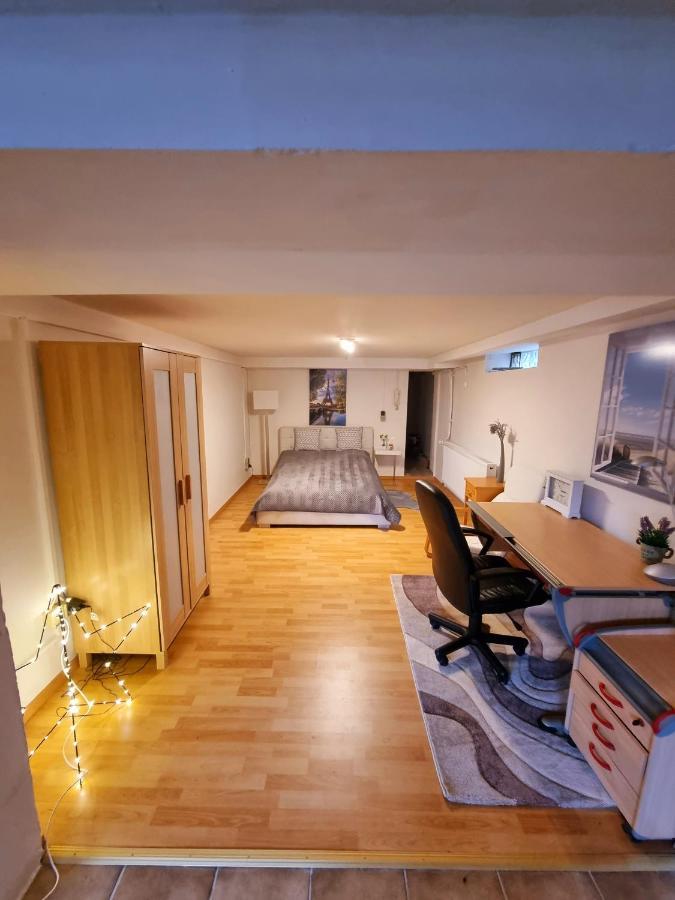 Souterrainwohnung Zentrale Lage In Детмольд Екстер'єр фото